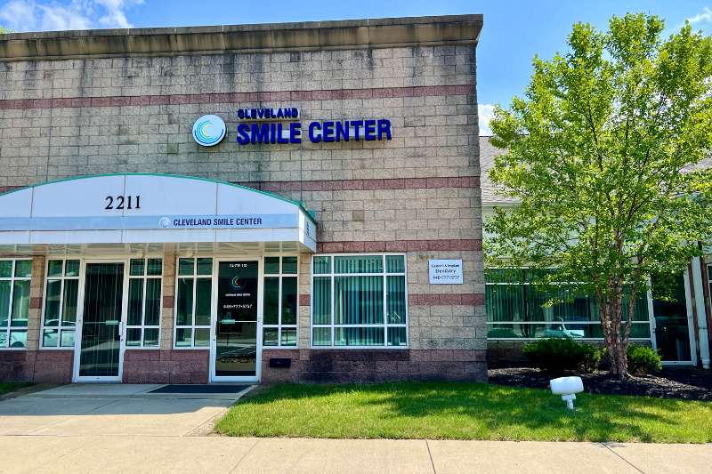 Cleveland Smile Center Dentists - Westlake Building Exterior
